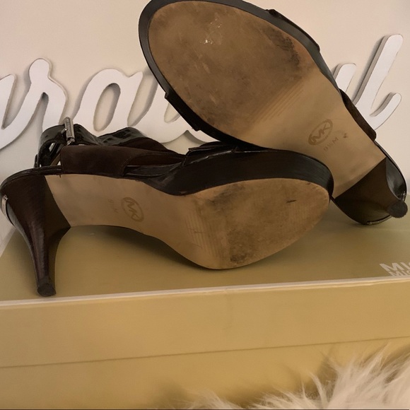 Shoe - Picture 4 of 6